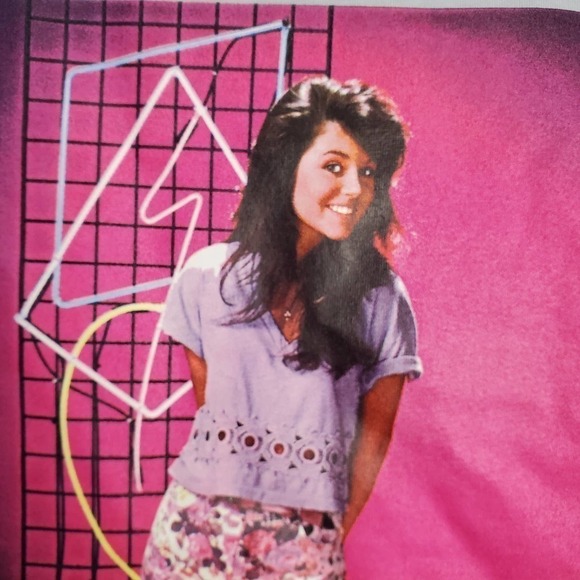 Saved By The Bell T-Shirt Womens Plus XXL Tall Crop Top Kelly Kapowski 90s Retro - Picture 4 of 10